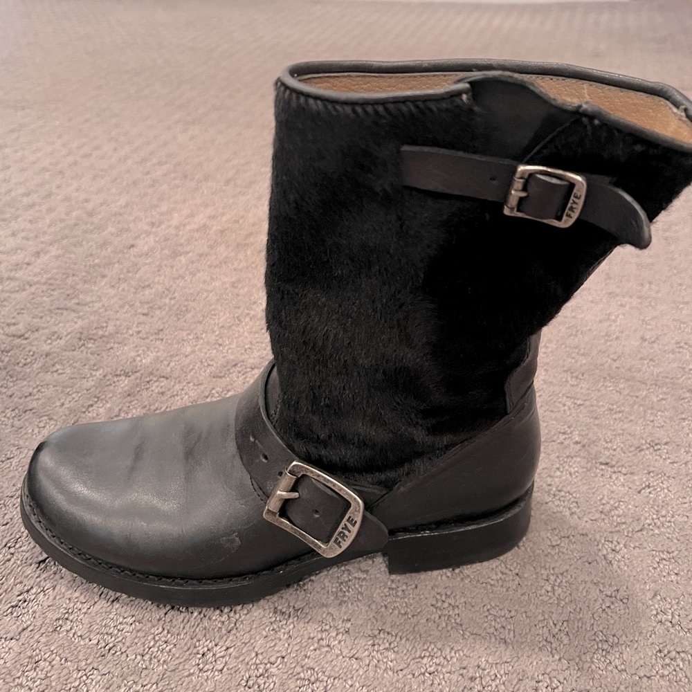 Frye short black leather sole bootie moto boots shoes women's size 6